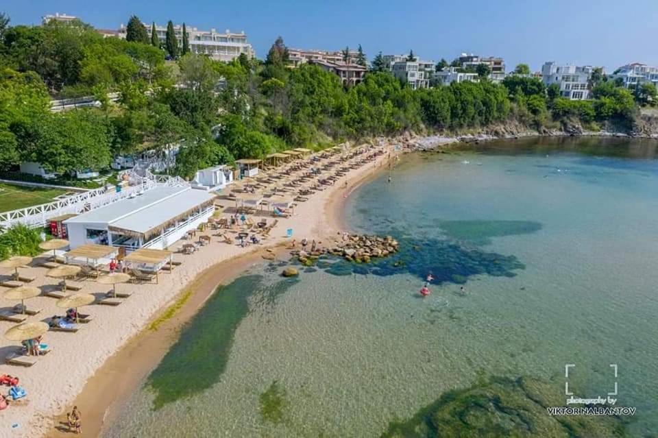 Captain'S Island Deluxe Chernomorets Esterno foto