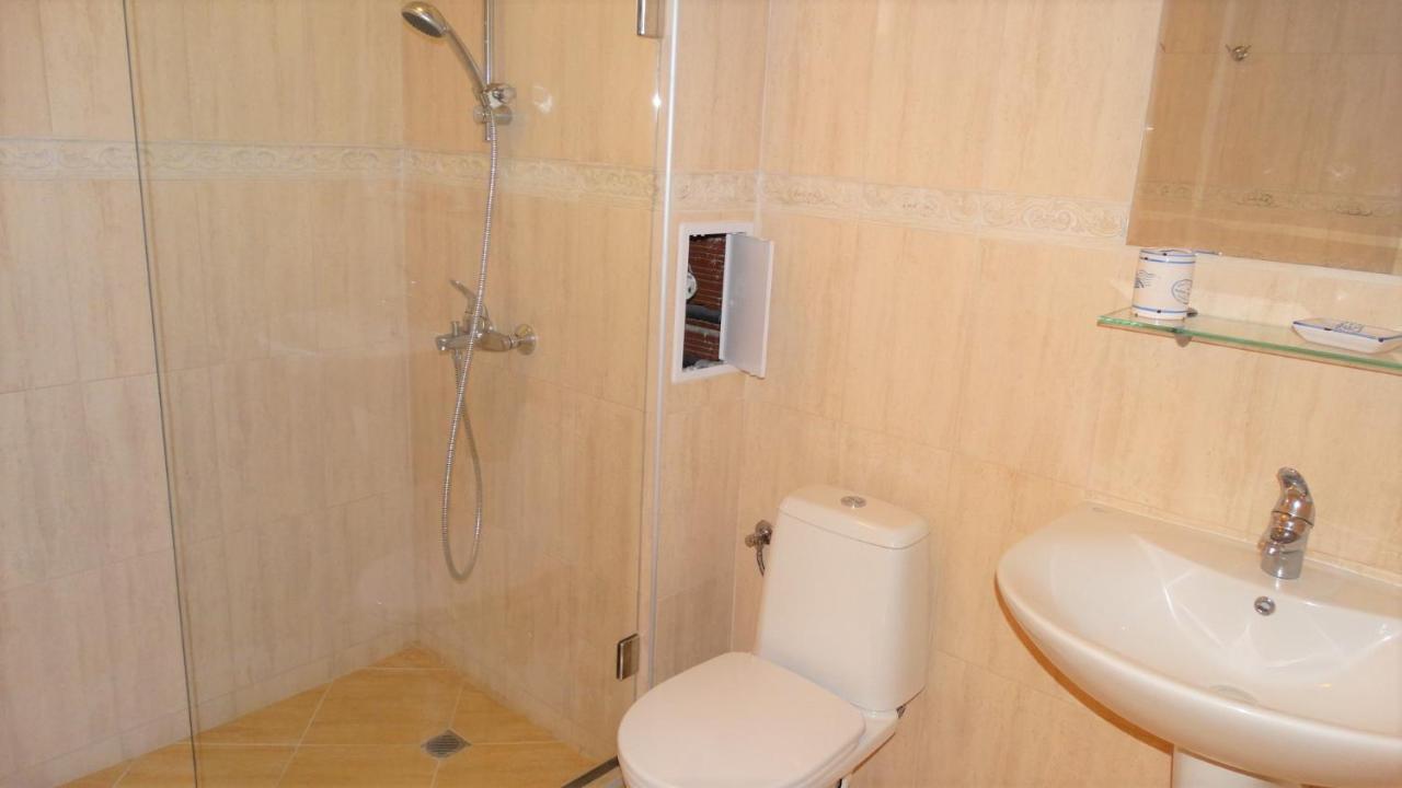 Captain'S Island Deluxe Chernomorets Esterno foto